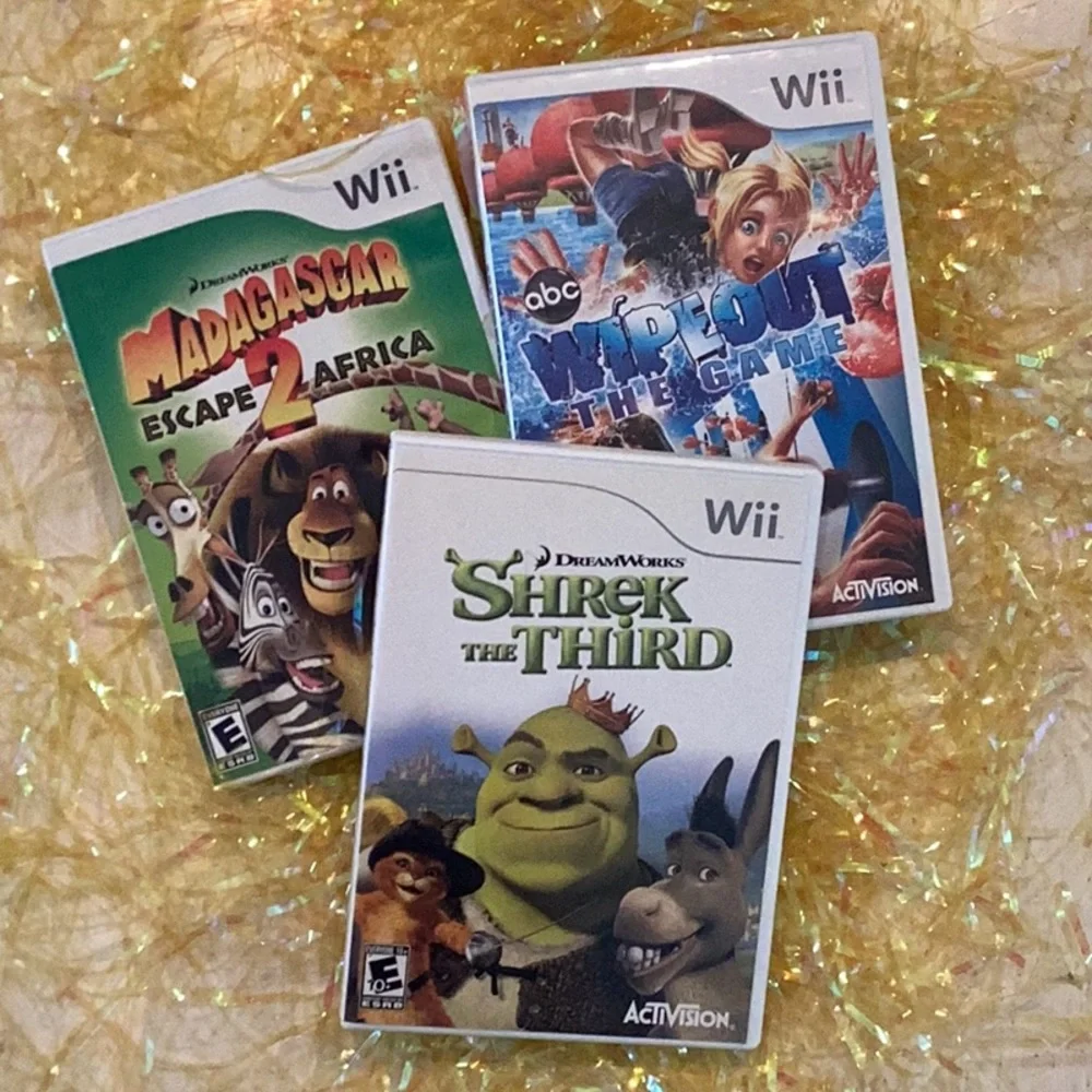 Shrek The Third Nintendo Wii Game & Madagascar Escape 2 Africa & Wipeout Games